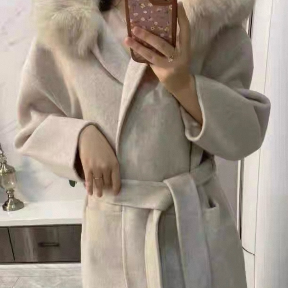 Chic rich lady elegant Beige Fur-Trimmed Coat